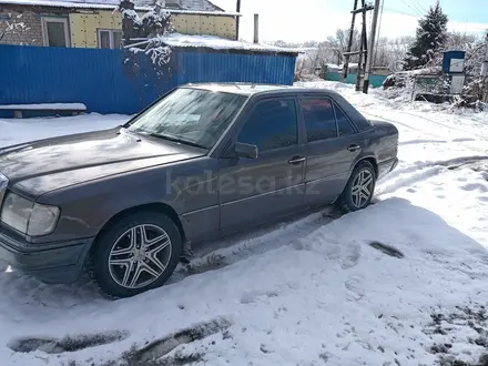 Mercedes-Benz E 230 1992 года за 2 100 000 тг. в Талдыкорган – фото 6