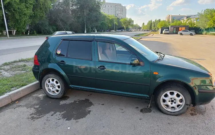 Volkswagen Golf 1998 годаүшін2 200 000 тг. в Актобе