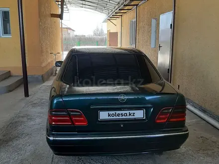 Mercedes-Benz E 240 2000 года за 3 700 000 тг. в Алматы – фото 3