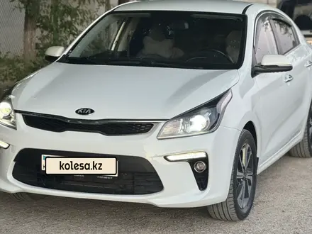 Kia Rio 2018 года за 8 000 000 тг. в Туркестан – фото 2