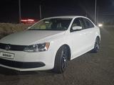 Volkswagen Jetta 2014 года за 2 800 000 тг. в Актобе – фото 2