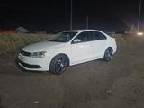 Volkswagen Jetta 2014 года за 2 800 000 тг. в Актобе – фото 3