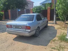 Nissan Primera, 1993