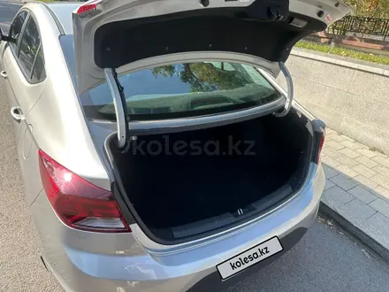 Hyundai Elantra 2020 года за 7 990 000 тг. в Алматы – фото 12