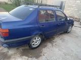 Volkswagen Vento 1993 года за 500 000 тг. в Уральск – фото 2