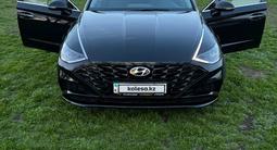 Hyundai Sonata 2022 года за 12 500 000 тг. в Алматы – фото 2