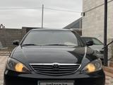 Toyota Camry 2003 года за 4 500 000 тг. в Шу – фото 2