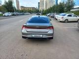 Hyundai Elantra 2020 года за 8 800 000 тг. в Астана – фото 2