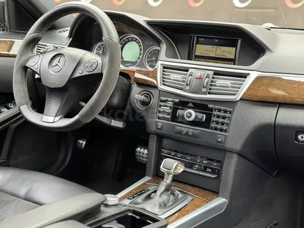 Mercedes-Benz E 200 2010 года за 8 900 000 тг. в Караганда – фото 15