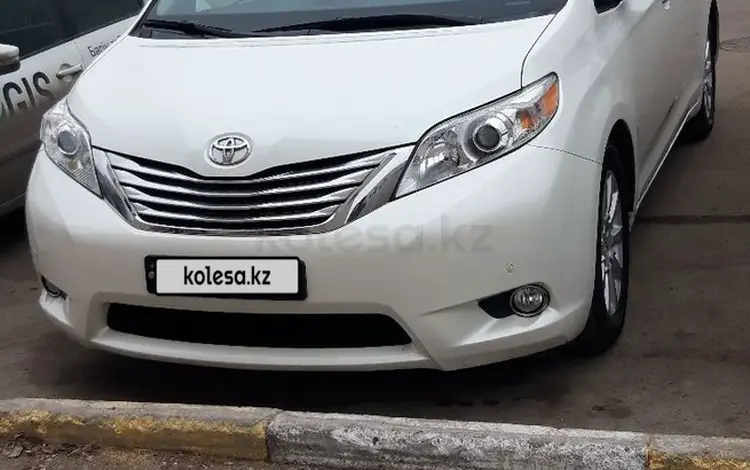 Toyota Sienna 2012 года за 13 000 000 тг. в Петропавловск