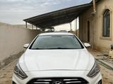 Hyundai Sonata 2018 года за 6 500 000 тг. в Атырау – фото 2