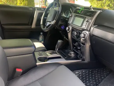 Toyota 4Runner 2015 года за 16 500 000 тг. в Алматы – фото 3