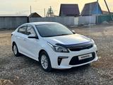 Kia Rio 2020 года за 7 000 000 тг. в Петропавловск – фото 2