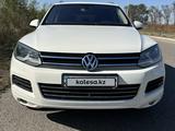 Volkswagen Touareg 2011 годаүшін9 500 000 тг. в Алматы