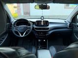 Hyundai Tucson 2018 года за 9 100 000 тг. в Уральск – фото 3