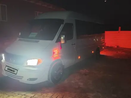 Mercedes-Benz Sprinter 2006 года за 11 500 000 тг. в Алматы – фото 11