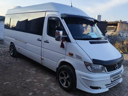 Mercedes-Benz Sprinter 2006 года за 11 500 000 тг. в Алматы – фото 9
