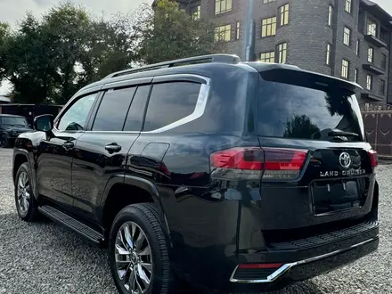 Toyota Land Cruiser 2024 года за 63 000 000 тг. в Алматы – фото 5