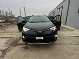 Toyota RAV4 2018 годаүшін12 700 000 тг. в Уральск – фото 5