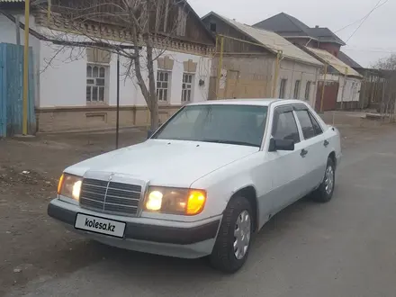 Mercedes-Benz E 230 1992 года за 1 300 000 тг. в Кызылорда – фото 2