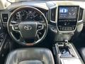 Toyota Land Cruiser Luxe 2015 года за 30 290 000 тг. в Алматы – фото 17