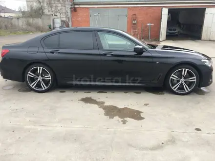BMW 750 2016 года за 39 800 000 тг. в Кызылорда – фото 4
