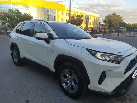 Toyota RAV4 2023 года за 20 000 000 тг. в Тараз – фото 4