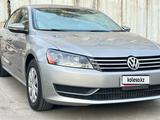 Volkswagen Passat 2011 года за 4 380 000 тг. в Актау