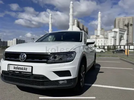 Volkswagen Tiguan 2018 года за 13 500 000 тг. в Астана