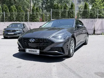 Hyundai Sonata 2022 года за 10 200 000 тг. в Алматы