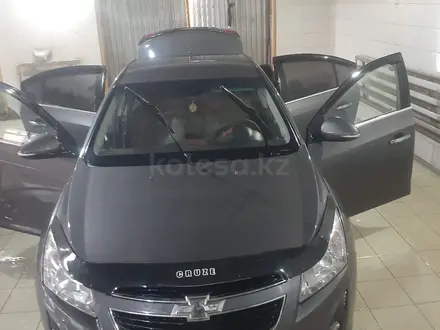 Chevrolet Cruze 2013 года за 4 999 999 тг. в Костанай – фото 2