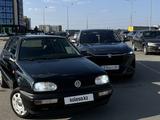 Volkswagen Golf 1993 года за 1 800 000 тг. в Астана