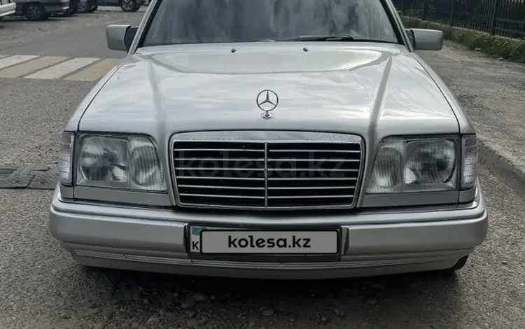 Mercedes-Benz E 320 1995 годаүшін2 500 000 тг. в Шымкент