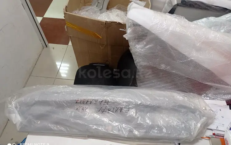Накладка радиатор под капотом за 5 500 тг. в Астана