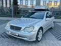 Mercedes-Benz C 180 2003 года за 2 500 000 тг. в Актобе