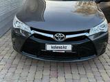 Toyota Camry 2015 года за 7 200 000 тг. в Атырау