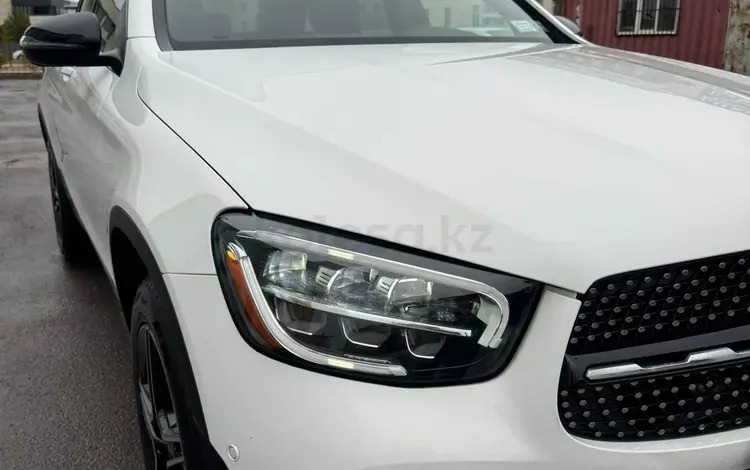 Mercedes-Benz GLC 300 2021 года за 33 000 000 тг. в Астана