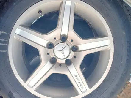 Диски с резиной 215/65 на 16 в комплекте!;! за 200 000 тг. в Сарань