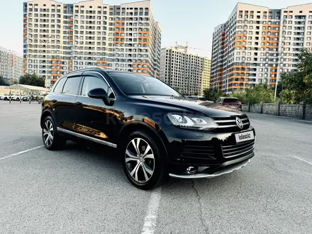 Volkswagen Touareg 2012 года за 11 600 000 тг. в Алматы