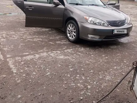 Toyota Camry 2004 года за 5 000 000 тг. в Аксу – фото 10