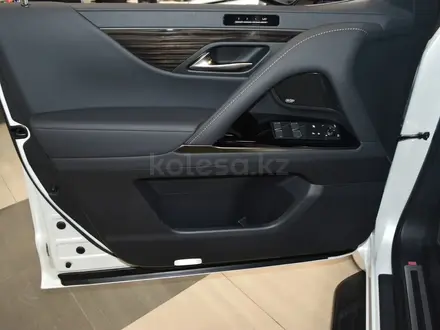 Lexus LX 600 2023 года за 81 000 000 тг. в Алматы – фото 17