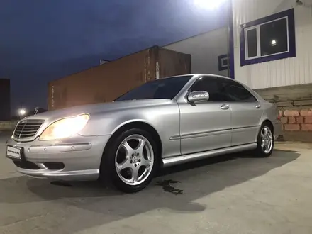 Mercedes-Benz S 500 2004 года за 5 900 000 тг. в Актау – фото 2