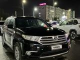 Toyota Highlander 2013 года за 9 000 000 тг. в Актобе