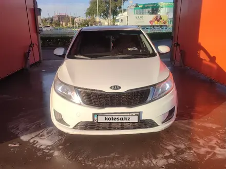 Kia Rio 2014 года за 4 200 000 тг. в Уральск – фото 2