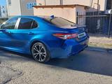 Toyota Camry 2020 года за 13 000 000 тг. в Уральск – фото 4