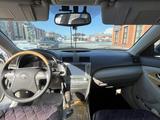 Toyota Camry 2007 годаүшін4 000 000 тг. в Петропавловск – фото 3