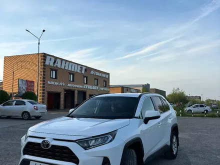 Toyota RAV4 2019 года за 13 000 000 тг. в Уральск