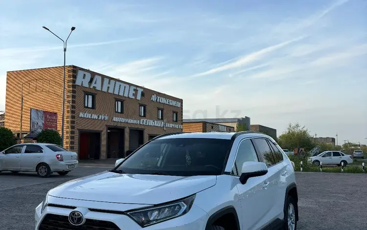 Toyota RAV4 2019 года за 13 000 000 тг. в Уральск