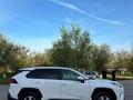 Toyota RAV4 2019 года за 13 000 000 тг. в Уральск – фото 2
