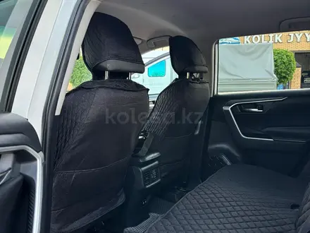 Toyota RAV4 2019 года за 13 000 000 тг. в Уральск – фото 9